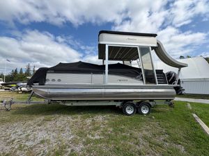 2018 Avalon 2585 Catalina
