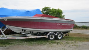 1988 Four Winns 241 liberator