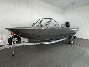 2026 KingFisher 1825 Falcon