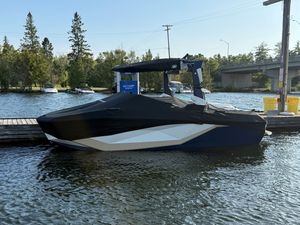 2025 Nautique G21