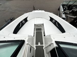 2023 Sea Ray SPX 230