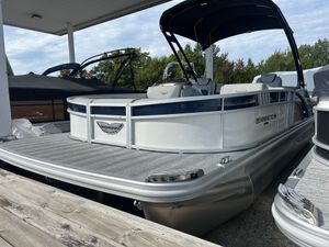 2026 Bennington LT Series 23 LTSB