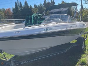 2003 Four Winns H200
