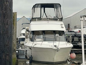 2000 Carver 326 Aft Cabin