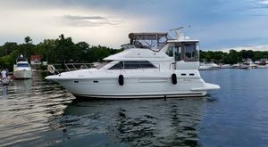 2001 CRUISERS YACHTS 3750