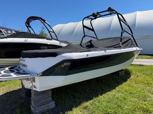 2003 Nautique 210
