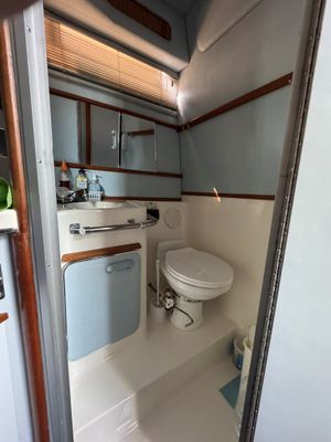 1989 Sea Ray 300 Sundancer for sale in Belleville, ON, photo 15