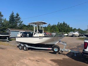 2023 Boston Whaler 190 Montauk