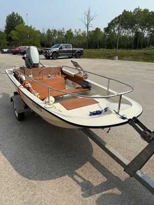 1990 Boston Whaler 11 Tender
