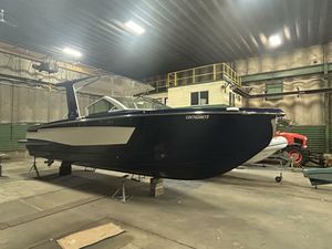 2021 Aviara AV32