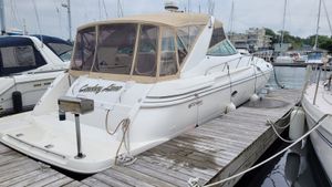1997 Cruisers Yachts 4270 Esprit