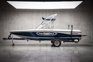 2004 Moomba Outback