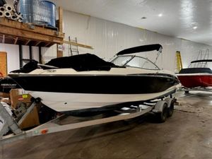 2010 Bayliner 235 BR