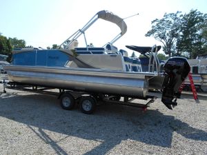 2025 Tahoe 2585 QLS