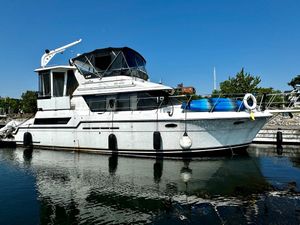 1991 Carver 430 cockpit motor yacht