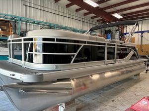Godfrey Pontoons SweetWater SB 2025