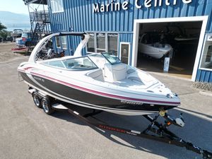 2014 Rinker 246 Captiva