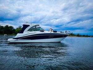 2011 Cruisers Yachts 360 Express