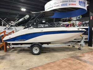 2026 Yamaha AR195