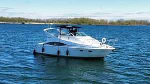 1999 Carver 350 Mariner