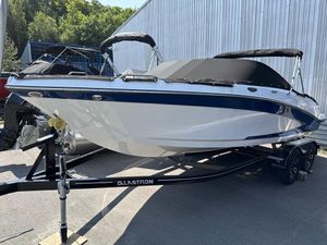 Glastron GX 215 2024