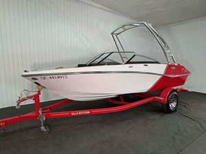 2013 Glastron GT 185