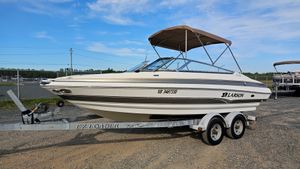 2005 Larson LXi 205