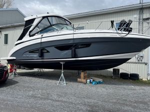 2022 Regal 33 EXPRESS
