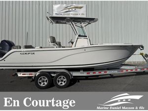 2018 Sea Fox 248 COMMANDER