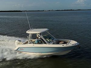 2026 Boston Whaler 240 Vantage