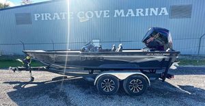 2026 LUND PRO V BASS XS 1875