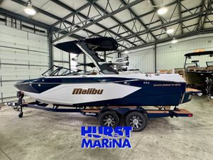 2026 Malibu 23 LSV