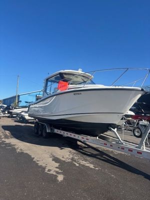 2021 Boston Whaler 325 Conquest