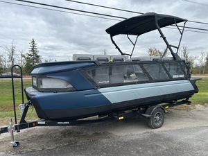 2025 Sea-Doo Switch Cruise Limited 21 - 230 hp w/trailer