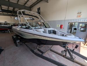 2008 Nautique SV 211