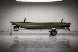 2026 Crestliner Retriever 2070
