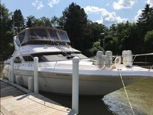 1995 Sea Ray 440 Express Bridge