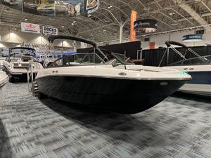 2026 Monterey M Series (Outboard) M-205
