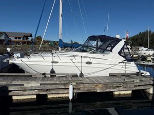 2000 Cruisers Yachts 2870 Express