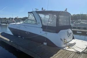 2006 Rinker 32 Express Cruiser