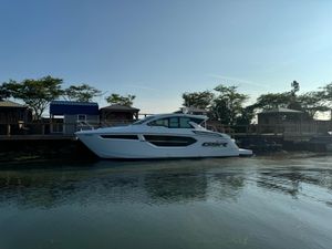 2022 Cruisers Yachts 42 Cantius
