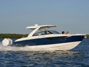 2026 Cobalt R35 Outboard
