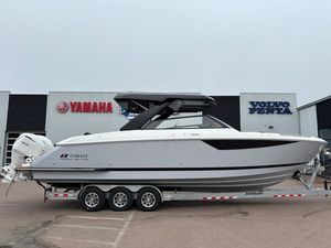 2026 Cobalt R35 Outboard