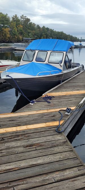 2025 Henley Manitou