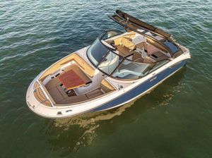 2026 Sea Ray SDX 230
