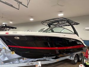 2026 Sea Ray SLX 260 Outboard