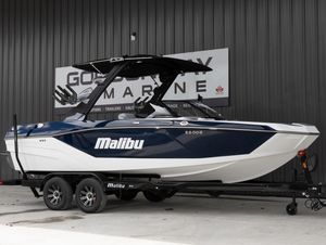 2026 Malibu 21 LX