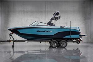 2026 Mastercraft XT 22