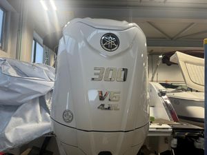 2026 Cobalt R4 Outboard