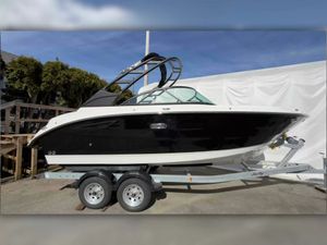 2026 Sea Ray SDX 230